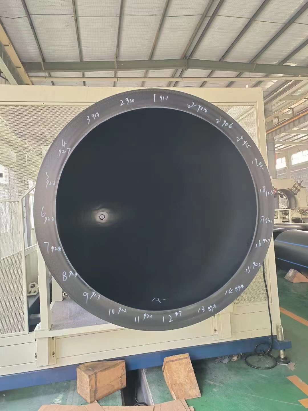 அதிக தடிமன் மற்றும் பெரிய விட்டம் கொண்ட குழாய்கள்: குழாய் வெளியேற்றத்தில் தொய்வைத் தவிர்ப்பது எப்படி