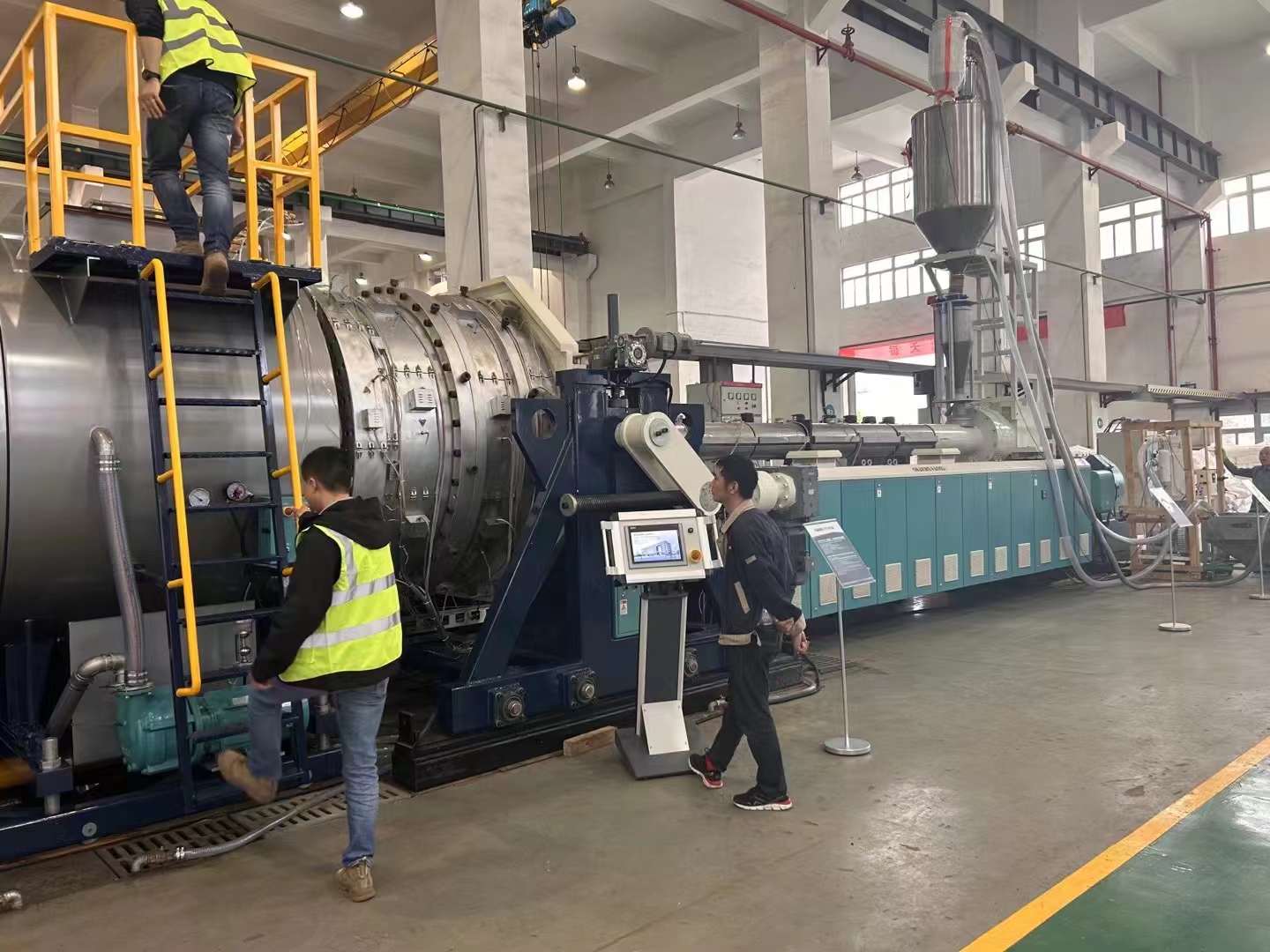 ஃபாங் லி குழாய் வெளியேற்ற உற்பத்தி வரியின் கொள்கை, பயன்பாடு மற்றும் மேம்பாட்டை பகுப்பாய்வு செய்கிறது